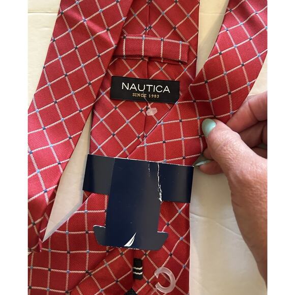 NWT NAUTICA Silk Repp Necktie Mens 3.25" Red Blue Diamond Pattern Tie Classic - Picture 2 of 4